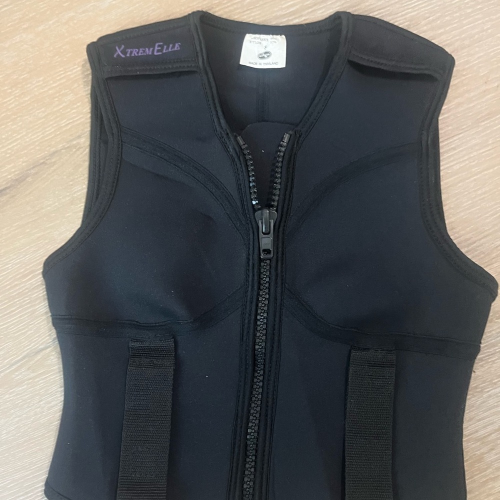 Wet suit top. Sz small